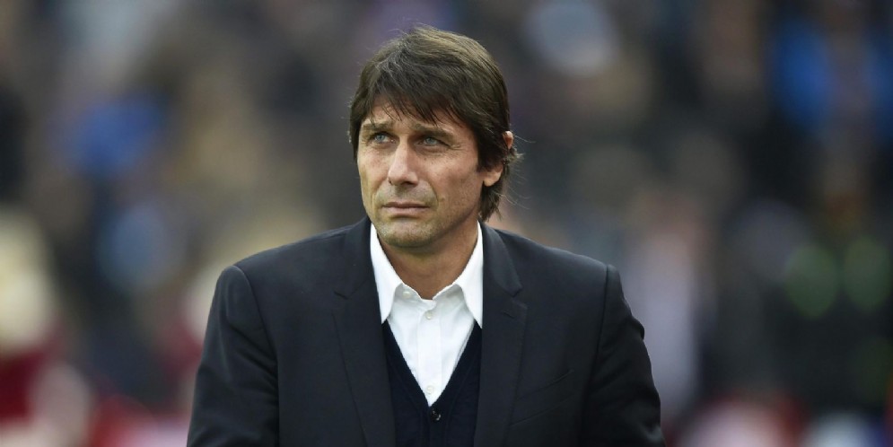 Antonio Conte, allenatore al momento senza squadra dopo l'addio al Chelsea