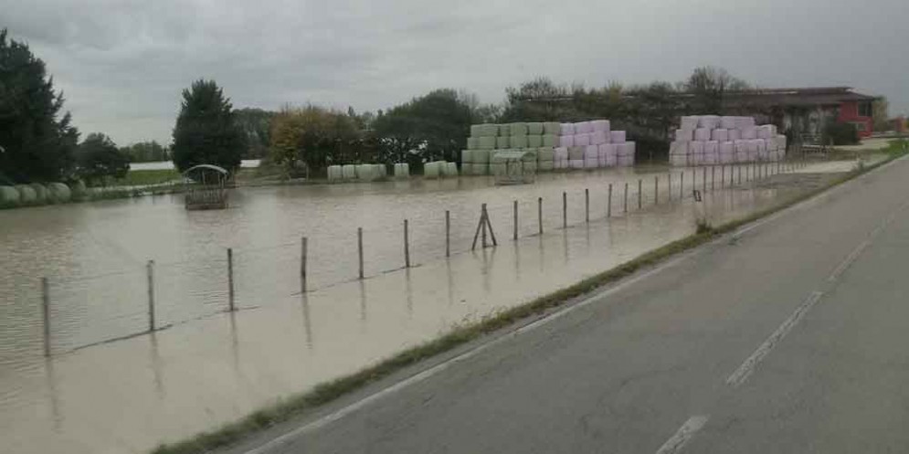 Pordenone: strade e parcheggi chiusi. La Protezione Civile monitora tutto il territorio