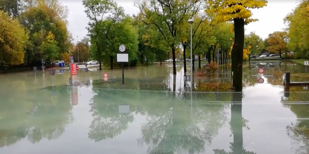 Pordenone: strade e parcheggi chiusi. La Protezione Civile monitora tutto il territorio