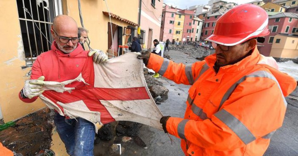 Gli abitanti del borgo si sono adoperati per recuperare la bandiera di Genova