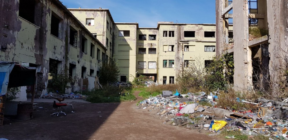 L'interno dell'ex fabbrica Penicillina di Roma