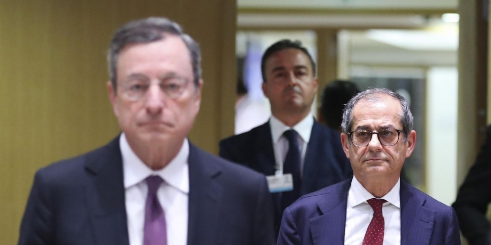 Il presidente della Bce Mario Draghi con il ministro dell'Economia Giovanni Tria