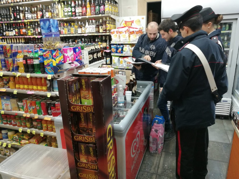 Il controllo nel market etnico