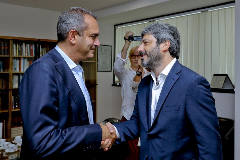 Luigi de Magistris e Roberto Fico nella sede de Il Mattino