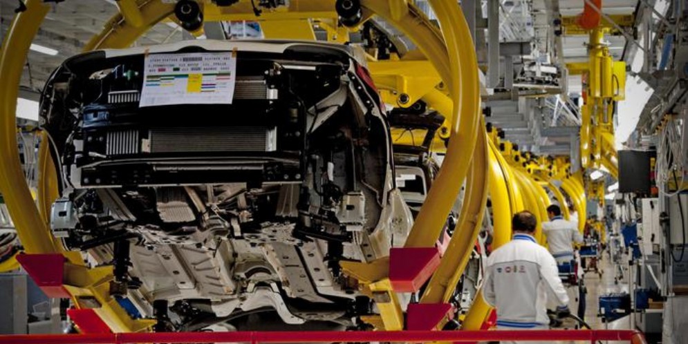 Dal 2007 perso un quinto della produzione industriale