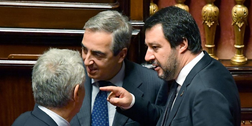 Il vicepremier e ministro dell'Interno Matteo Salvini con il deputato di Forza Italia, Maurizio Gasparri