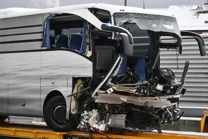 L'autobus incidentato