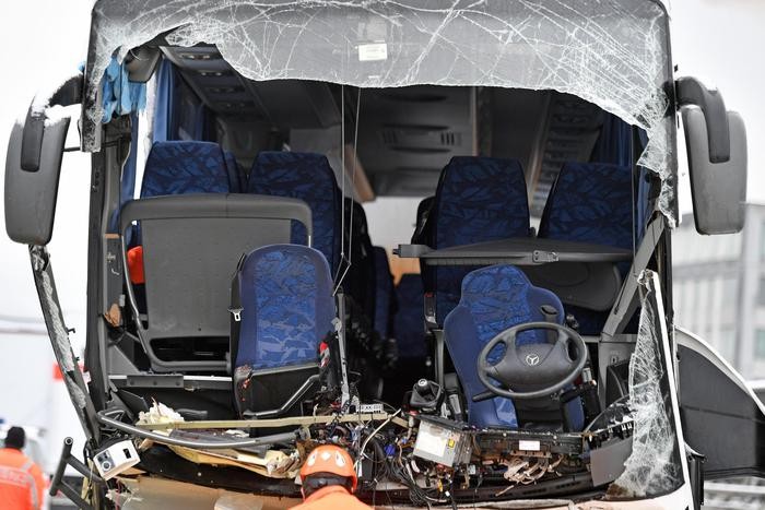 L'autobus incidentato