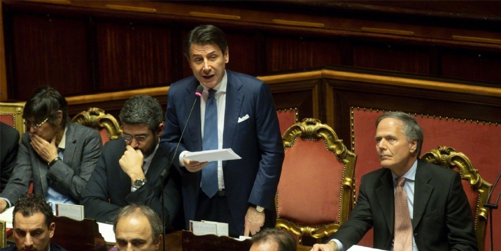 Il presidente del consiglio Giuseppe Conte durante la relazione, al Senato della Repubblica, sulla manovra finanziaria