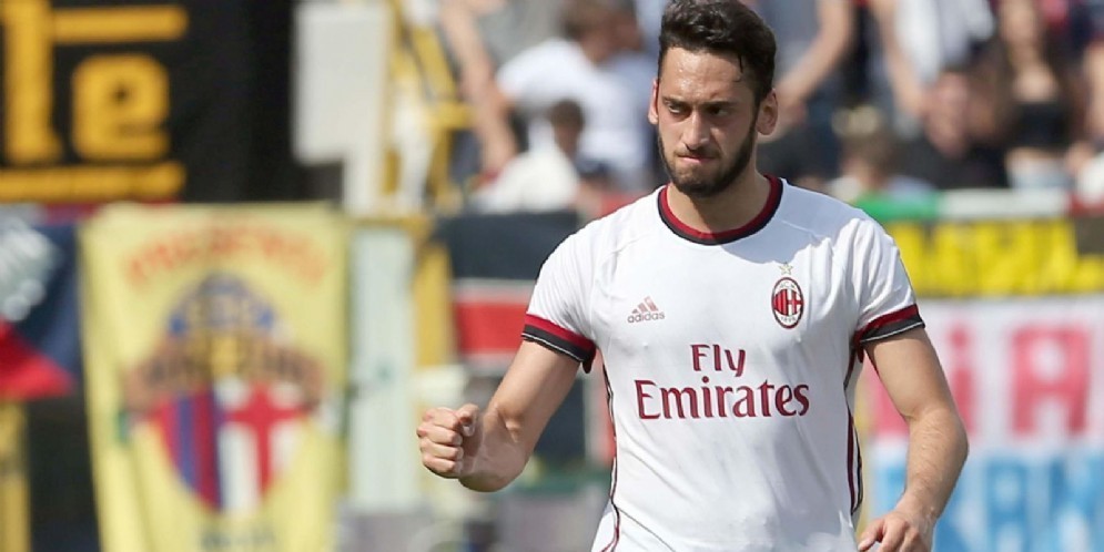 Hakan Calhanoglu, fantasista ed attaccante esterno del Milan e della nazionale turca