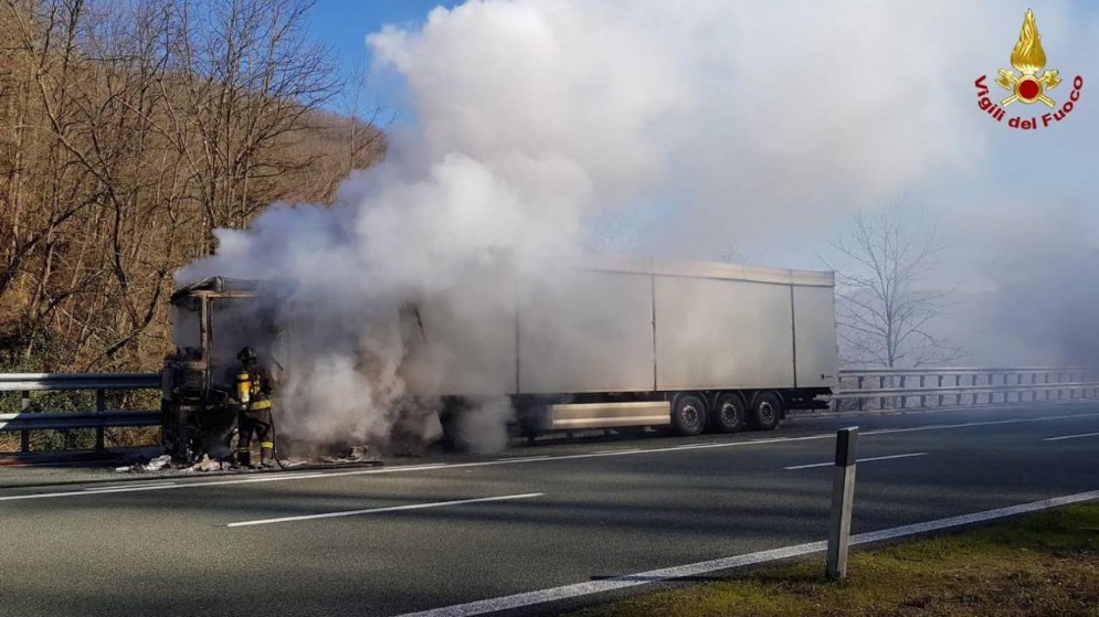 Il tir in autostrada