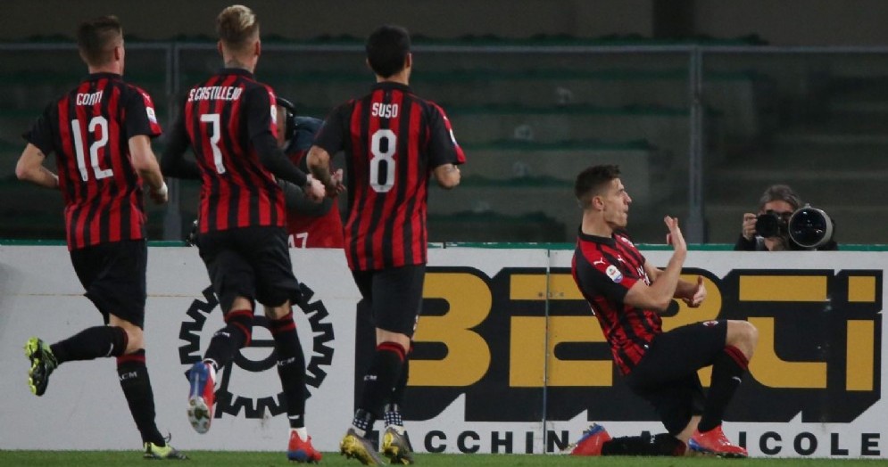 L'esultanza di Piatek dopo il gol del vantaggio rossonero
