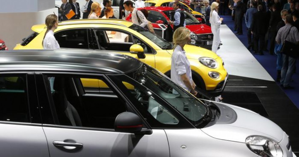 Tornano in calo a maggio le vendite di auto