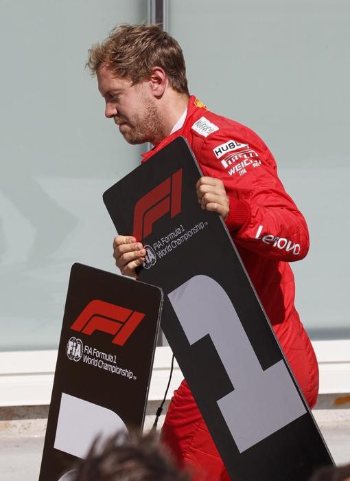 Vettel «scambia» i cartelli con le posizioni del GP del Canada