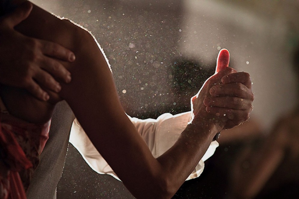 Due ballerini che ballano il tango