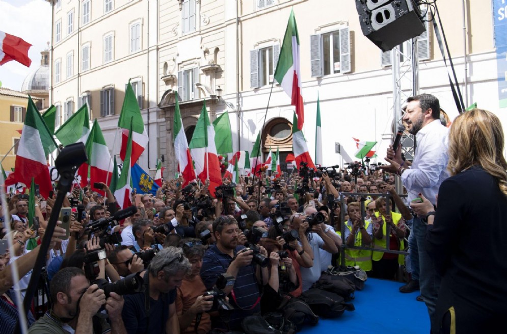 Matteo Salvini, Giorgia Meloni e Giovanni Toti, alla manifestazione della destra contro il governo in Via del Corso