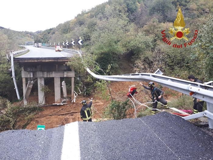 Il ponte crollato