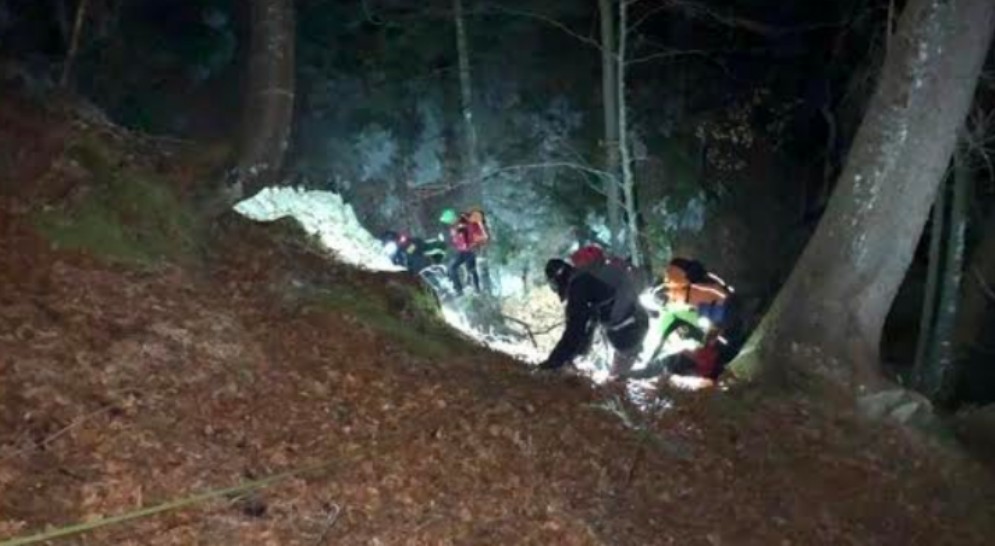 Recuperato un escursionista triestino nel bosco di fronte all'abitato di Truia