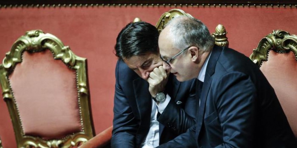 Il Premier Giuseppe Conte con il Ministro Roberto Gualtieri