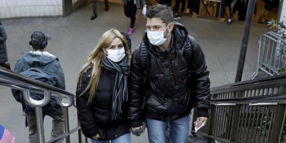 «Come gestire un virus che non sparirà miracolosamente»