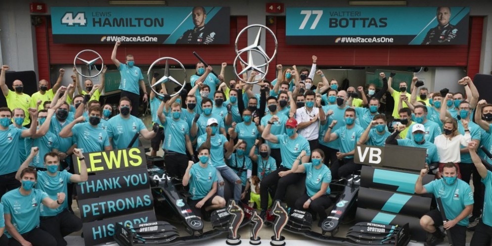 La squadra campione del mondo Mercedes