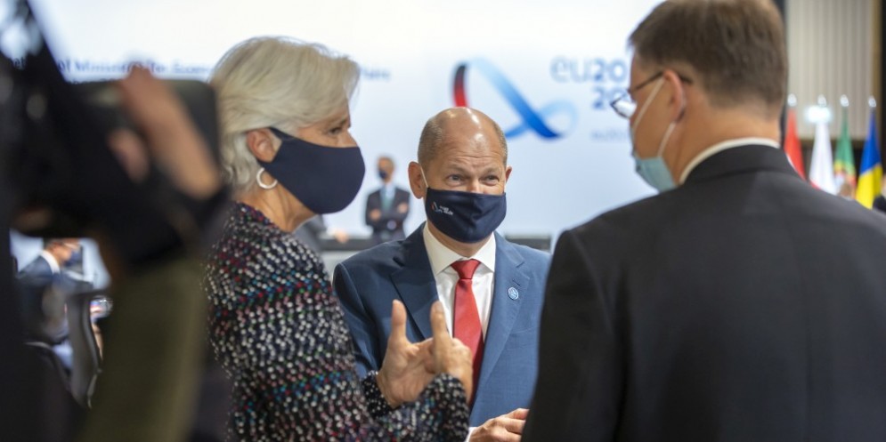 Christine LAGARDE, Presidente della BCE; Olaf SCHOLZ, Ministro delle Finanze tedesco; Valdis DOMBROVSKIS, Vice-Presidente della Commissione Europea