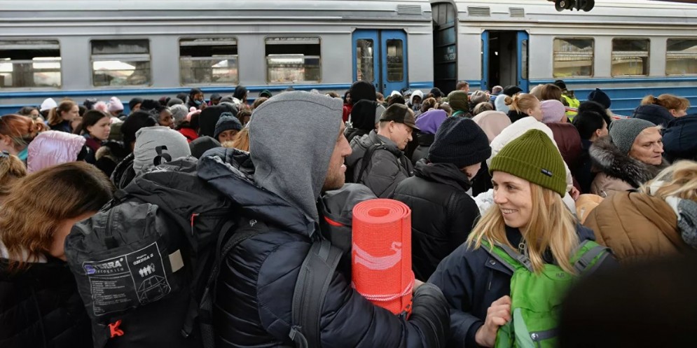 Ucraina, previsti 4 milioni di sfollati nell'UE: 300.000 già arrivati